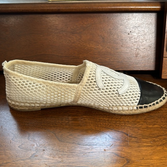 Chanel open weave and leather espadrille - Picture 8 of 11